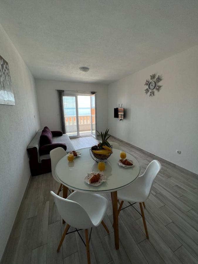 Apartments Villa Nova With Pool Макарска Экстерьер фото
